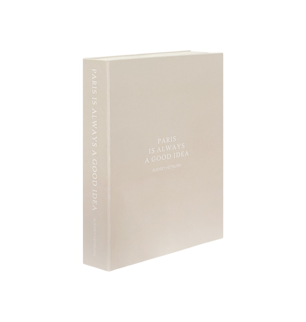 Livro caixa bege Paris is always a good idea  