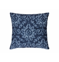 Almofada quadrada ikat azul com fundo liso azul marinho Almofada quadrada ikat azul com fundo liso azul marinho