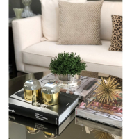 Caixa redonda de cristal com base dourada